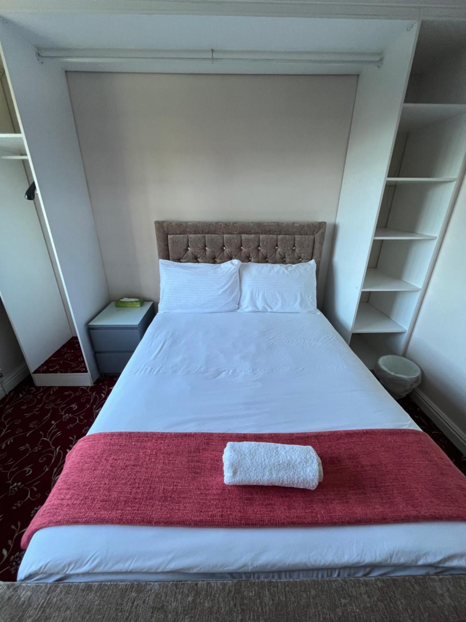 Unwind In Comfort At Cosy Caradus Your 4 Bedroom Home Sweet Home! Birmingham Buitenkant foto