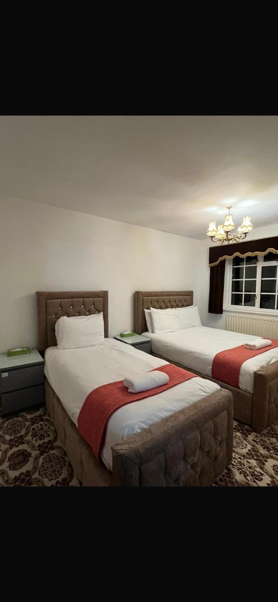 Unwind In Comfort At Cosy Caradus Your 4 Bedroom Home Sweet Home! Birmingham Buitenkant foto